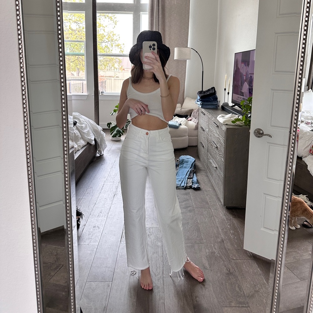 NWOT Zara White Frayed Hem Straight-Leg Jeans - Picture 2 of 6